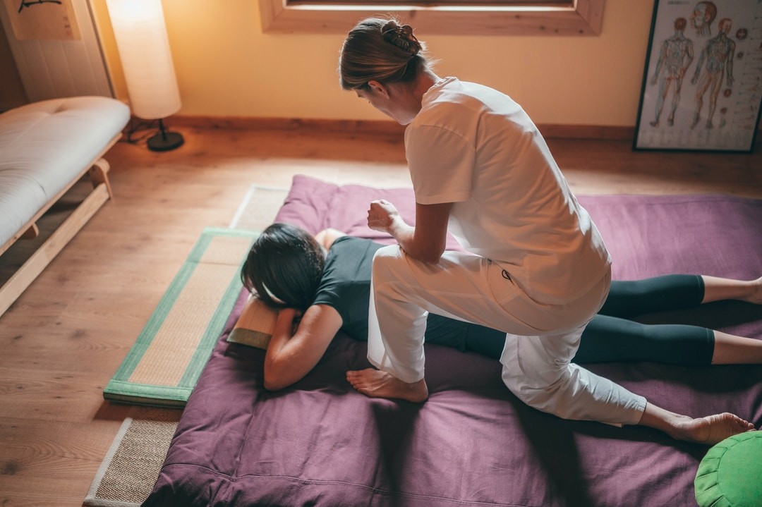 why it’s a good idea to get a massage to de-stress
